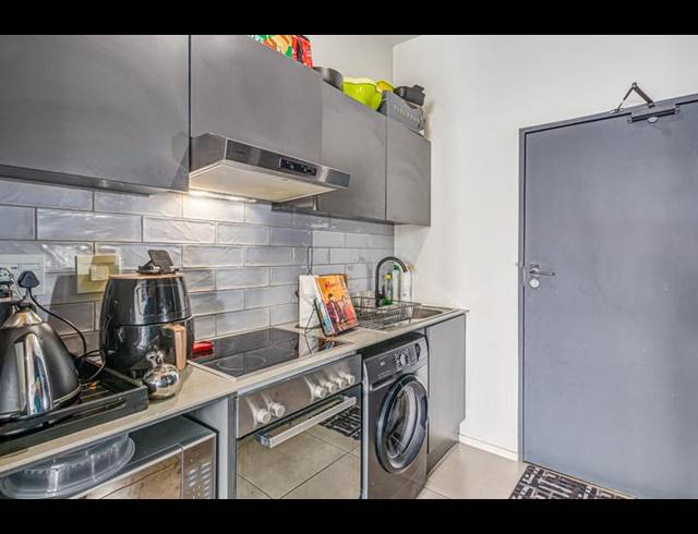 0 BEDROOM APARTMENT FOR SALE IN SANDTON CENTRAL